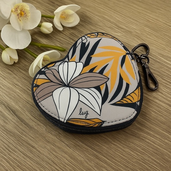 lug Handbags - 💛Lily White Leaf Print Pouch💛